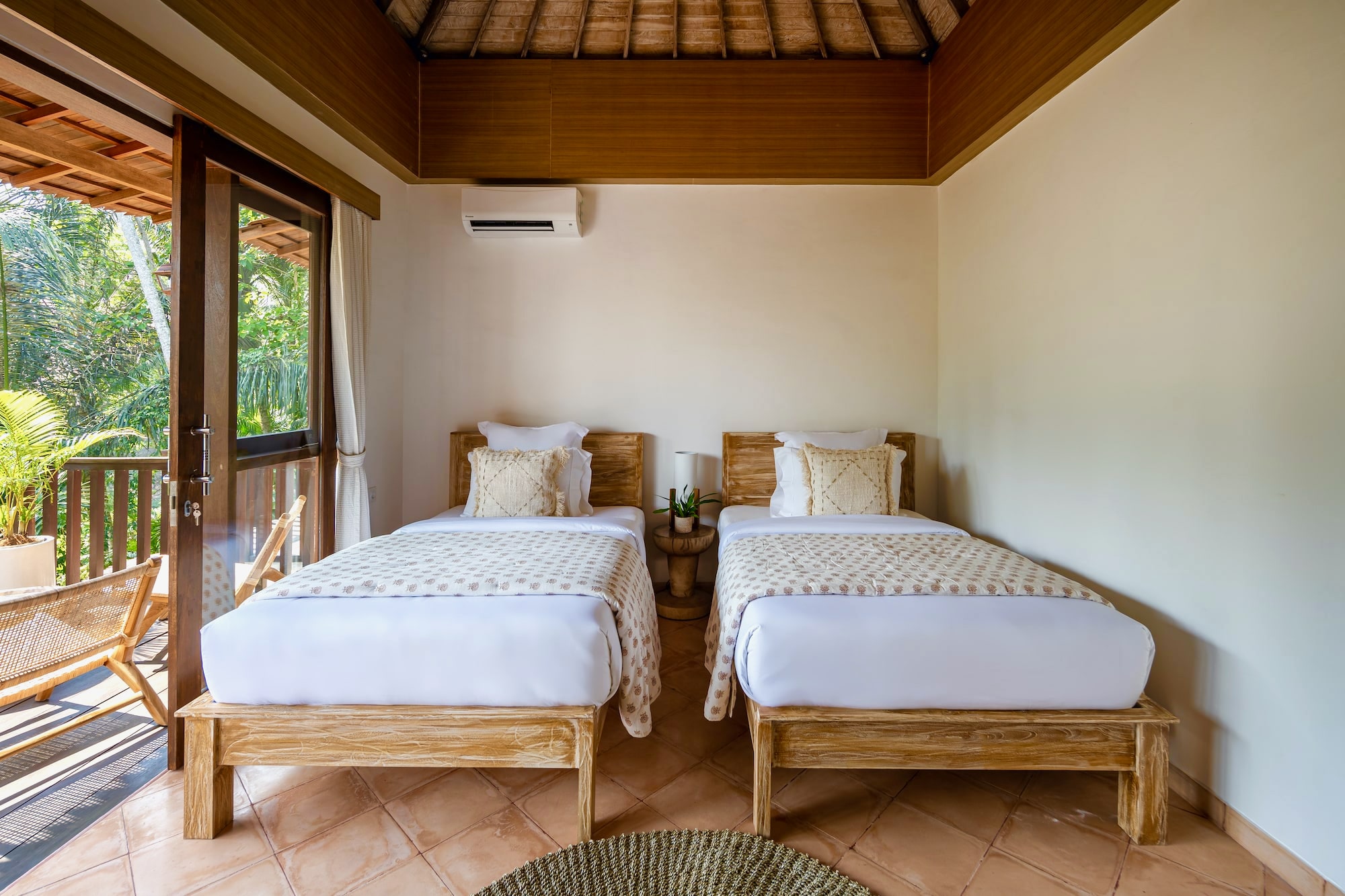 Bali yoga wellness retreat shared room