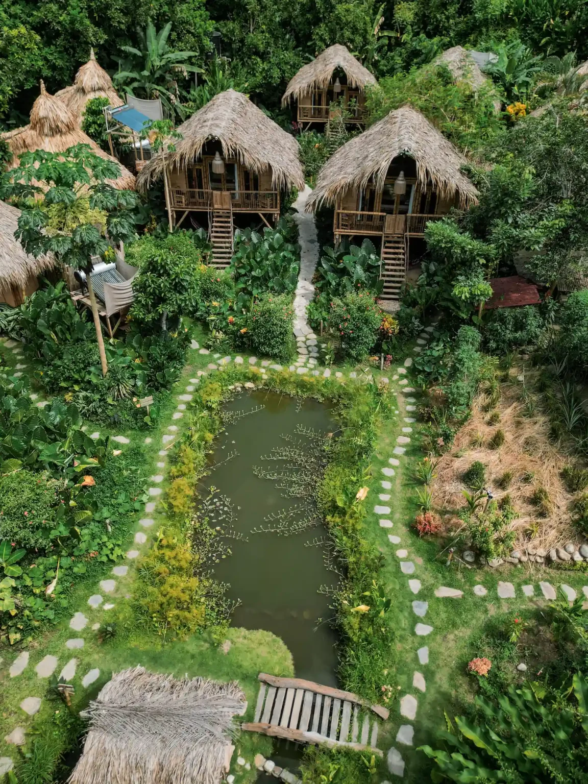 colombia retreat garden yoga lova lova