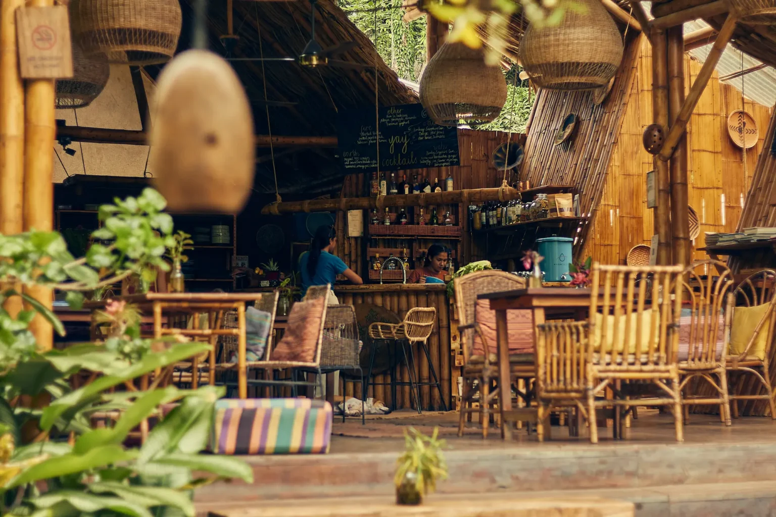 colombia womens retreat restaurant